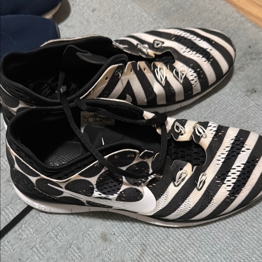 Nike Black and White Sneakers